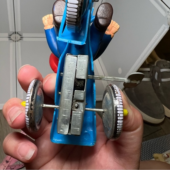 1960s-70s Mechanical Boys Tricycle With Revolving Bell Tin Vtg Toy Works Great - Picture 6 of 6